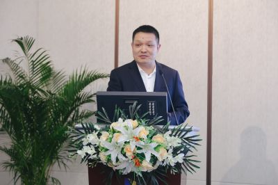 30年功勋人物——李芳